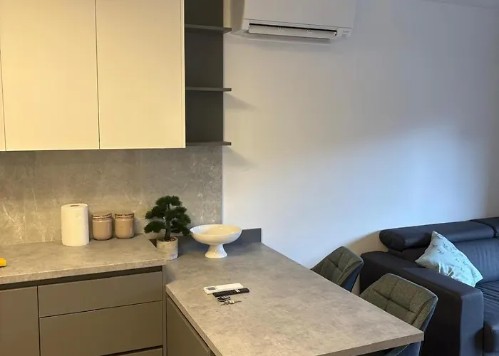 Paula Apartment Split